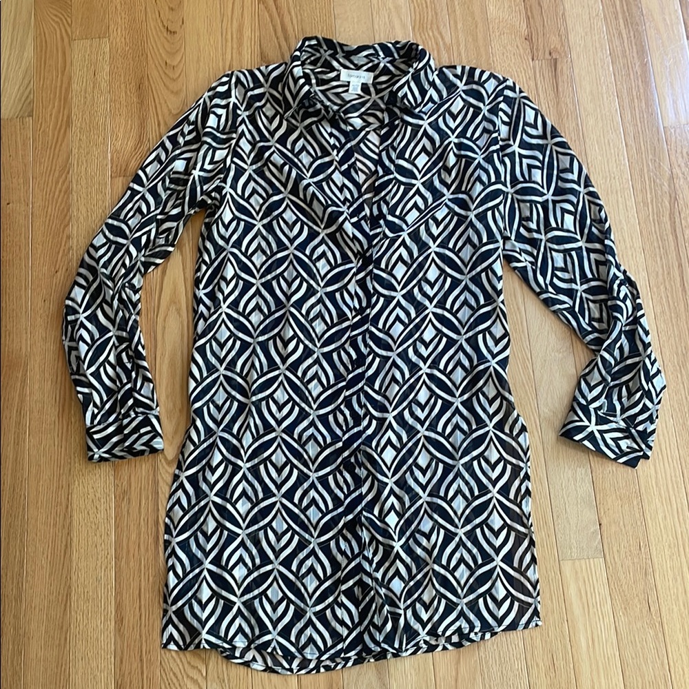 Black & Cream Geometric Button-Front Women’s Tunic Top